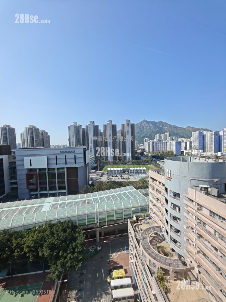 Jc Place Sell 4 Bedrooms , 2 Bathrooms 695 ft²