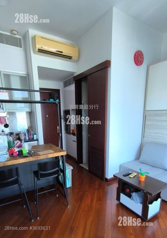 Park Summit Sell Studio , 1 Bathroom 274 ft²