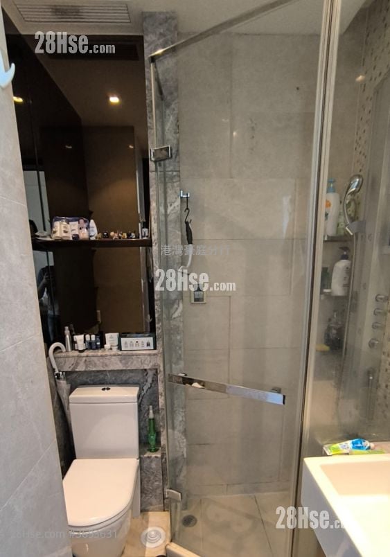 Park Summit Sell Studio , 1 Bathroom 274 ft²