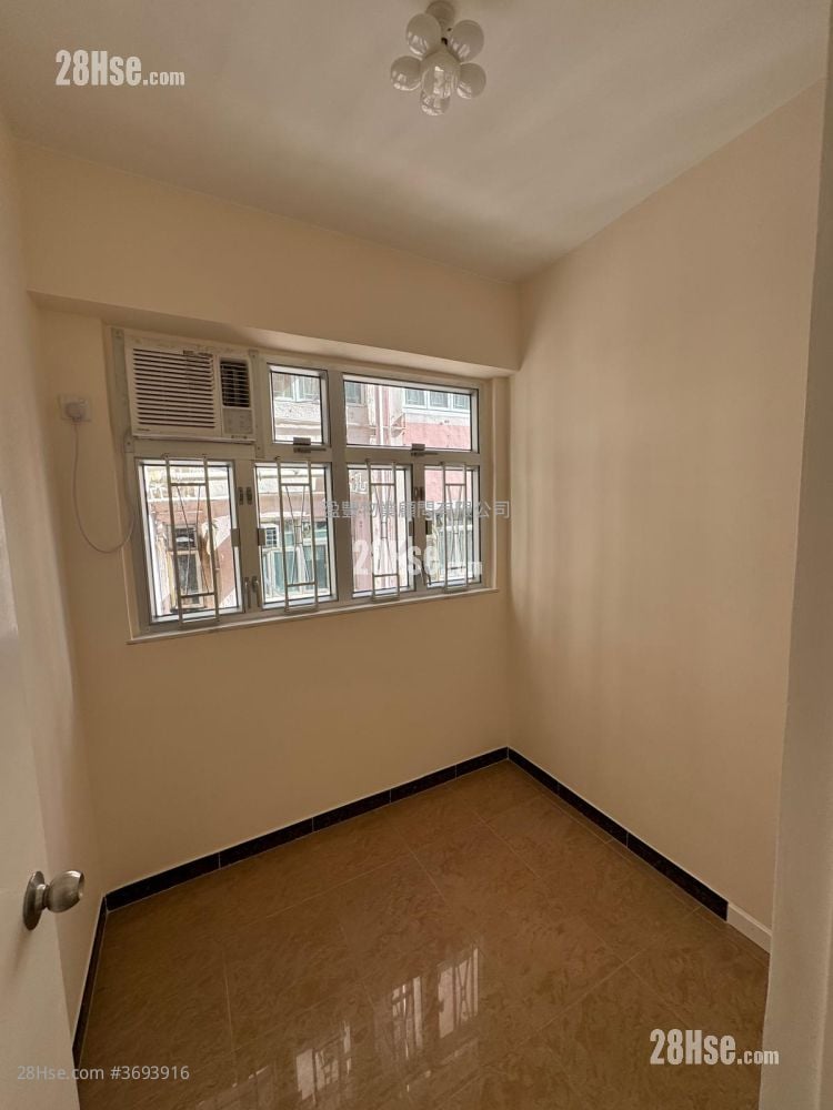 Fortune Building Sell 3 Bedrooms , 1 Bathroom 404 ft²