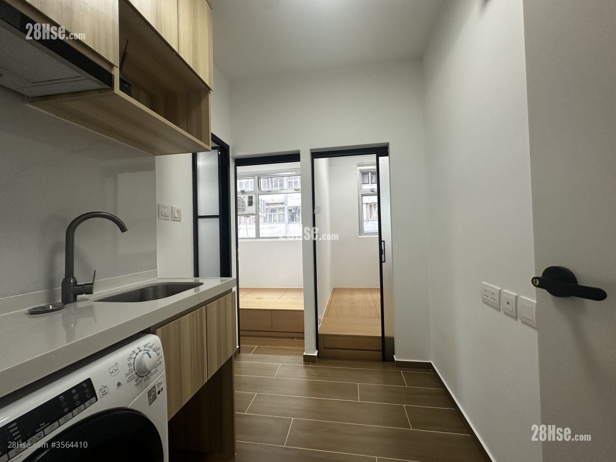 Golden Crown Court Rental 1 Bedroom , 1 Bathroom 160 ft²