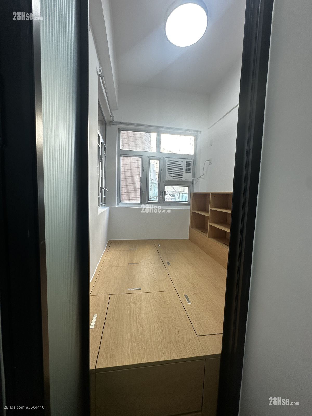 Golden Crown Court Rental 1 Bedroom , 1 Bathroom 160 ft²