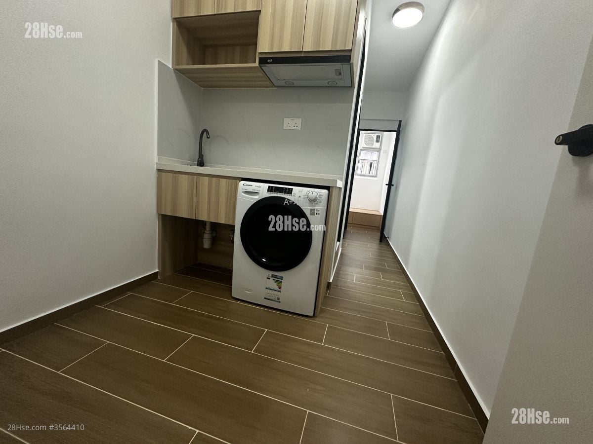 Golden Crown Court Rental 1 Bedroom , 1 Bathroom 160 ft²