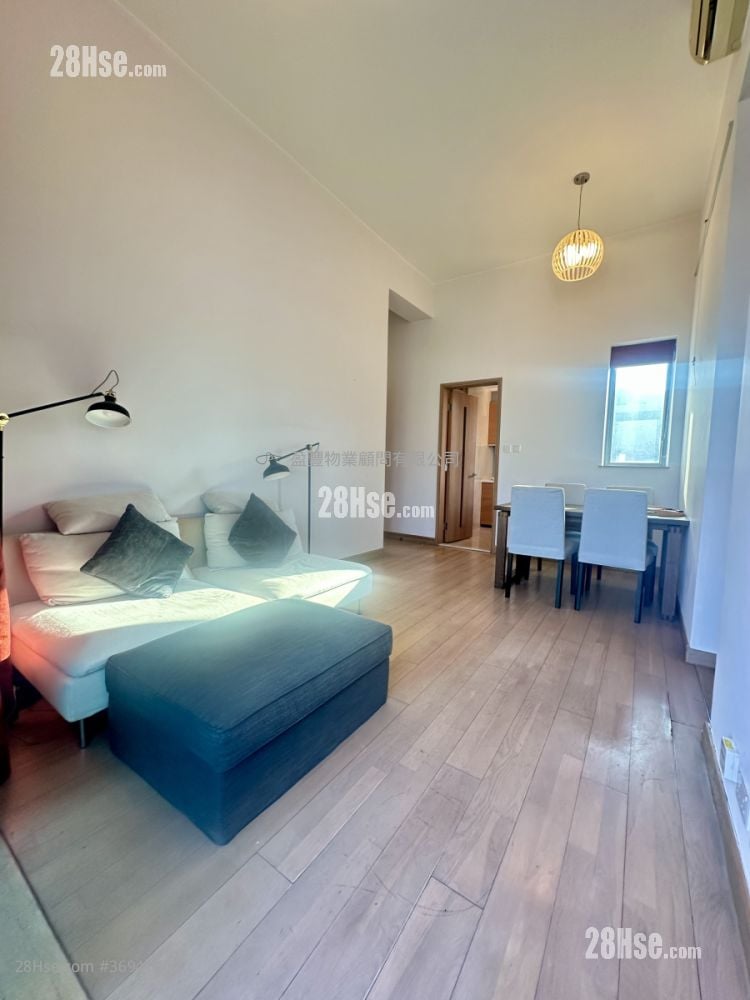 York Place 租盘 3 房 , 2 浴室 680 平方尺