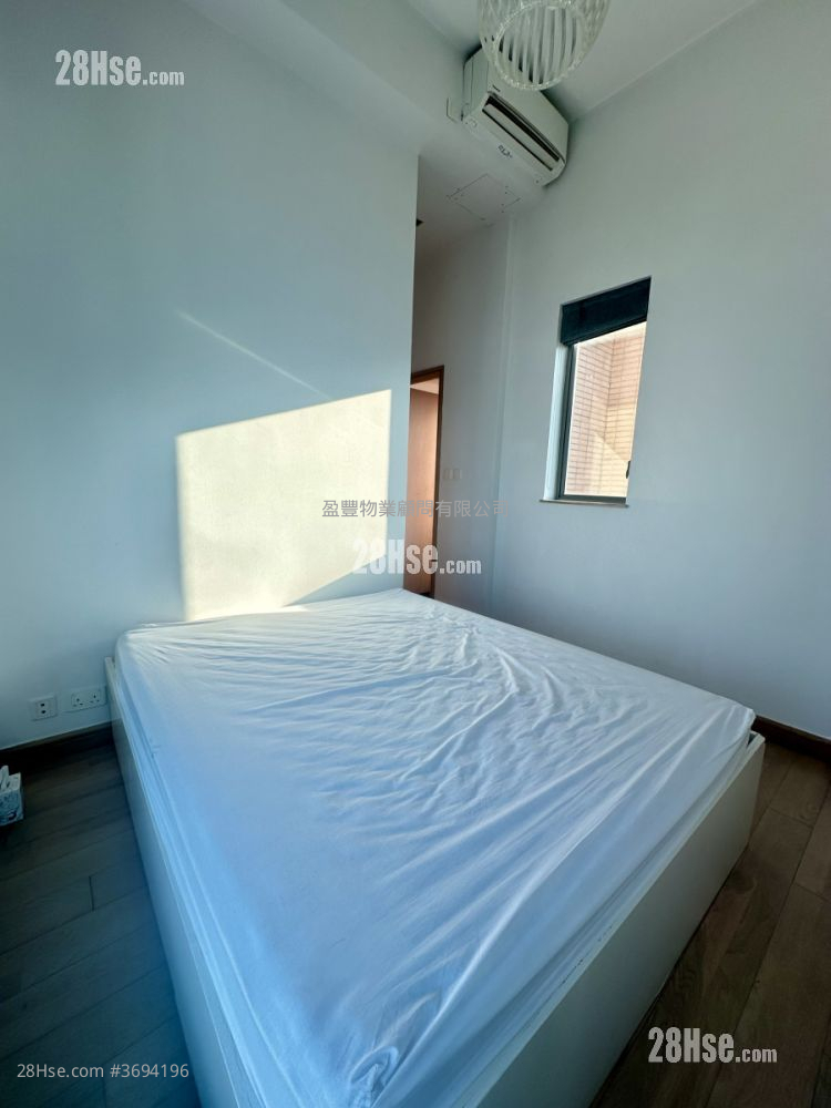 York Place 租盘 3 房 , 2 浴室 680 平方尺