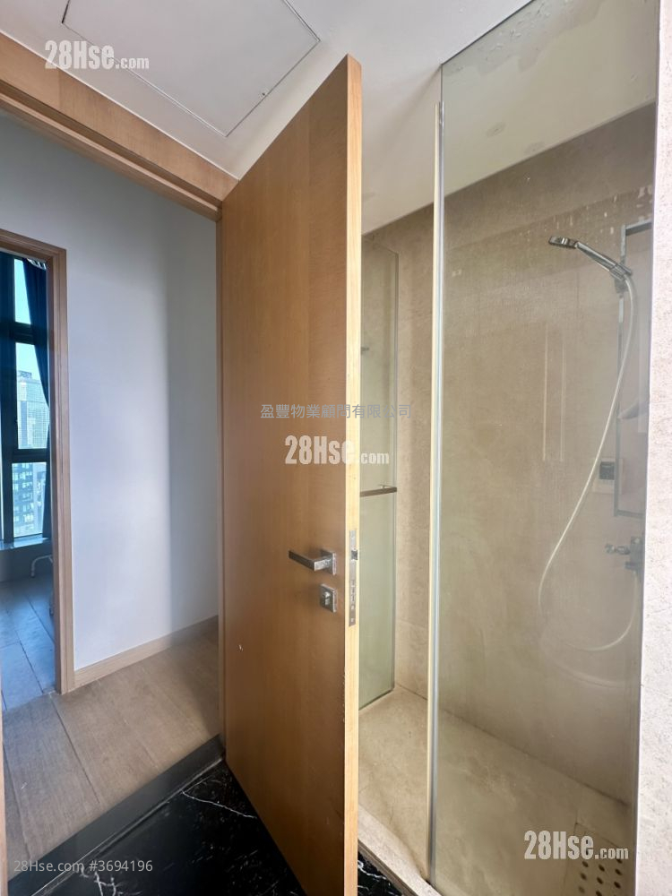 York Place 租盘 3 房 , 2 浴室 680 平方尺