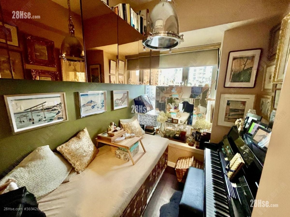 Lexington Hill Sell 2 Bedrooms , 1 Bathroom 588 ft²