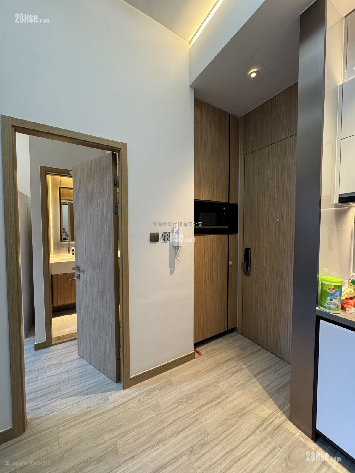 The Vantage Rental 1 Bedroom , 1 Bathroom 270 ft²