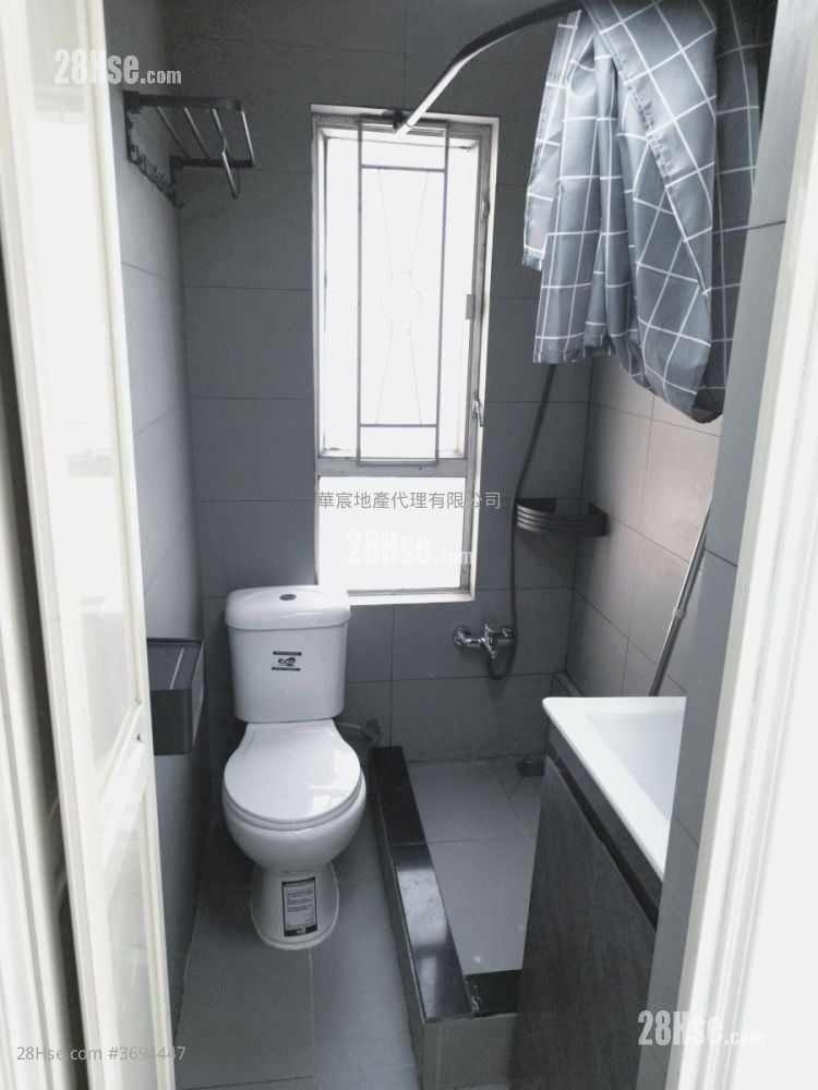 Ho Sing Building Sell 1 Bedroom , 1 Bathroom 301 ft²