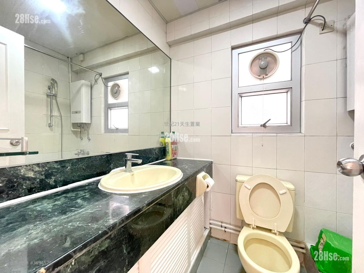 Dragon Inn Court Sell 3 Bedrooms , 2 Bathrooms 692 ft²