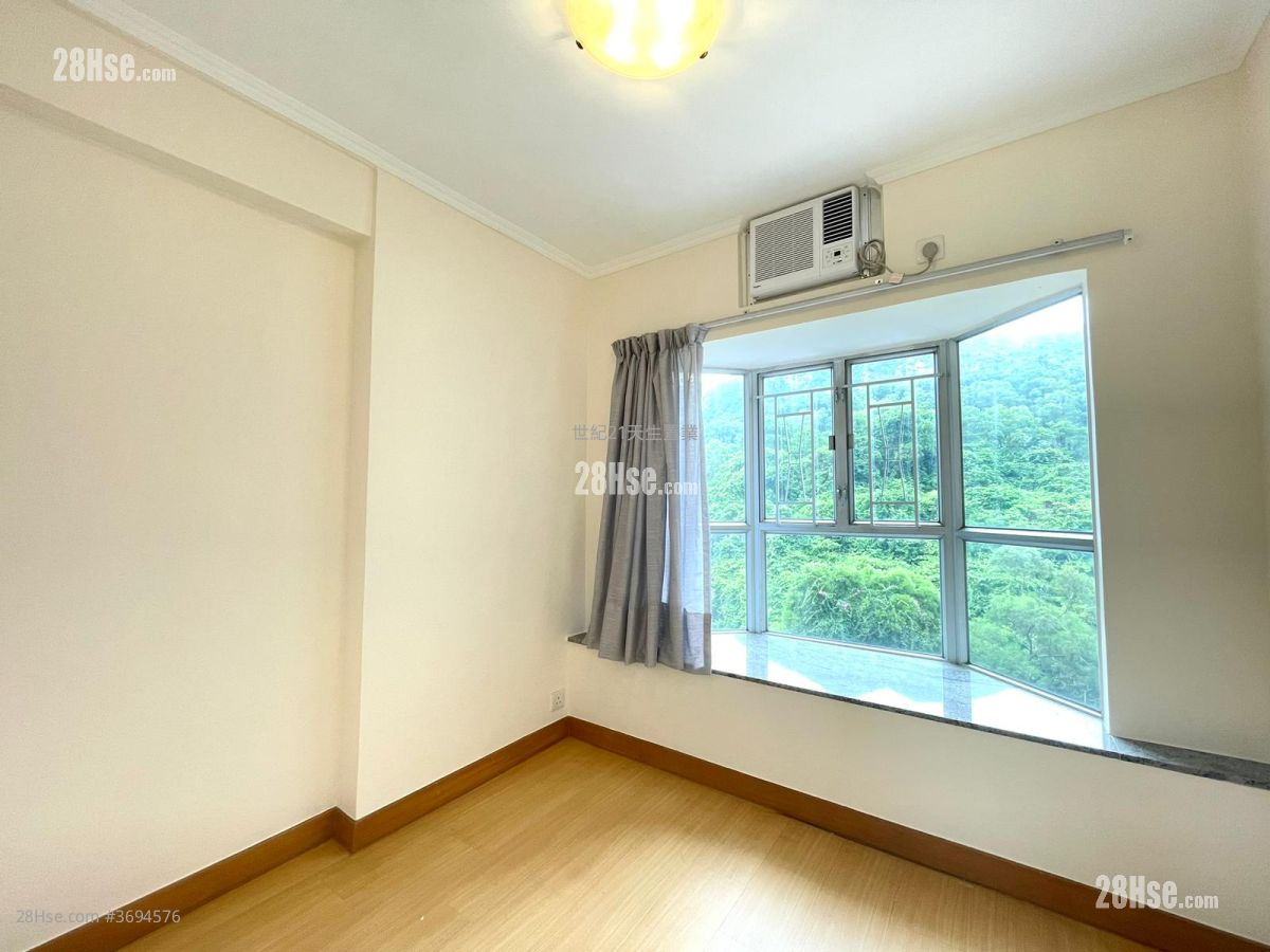 Dragon Inn Court Sell 3 Bedrooms , 2 Bathrooms 692 ft²