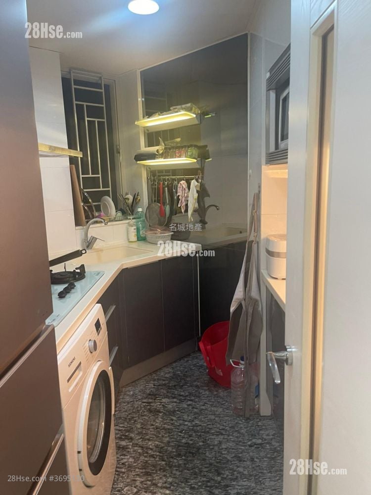 Festival City Sell 3 Bedrooms , 2 Bathrooms 784 ft²