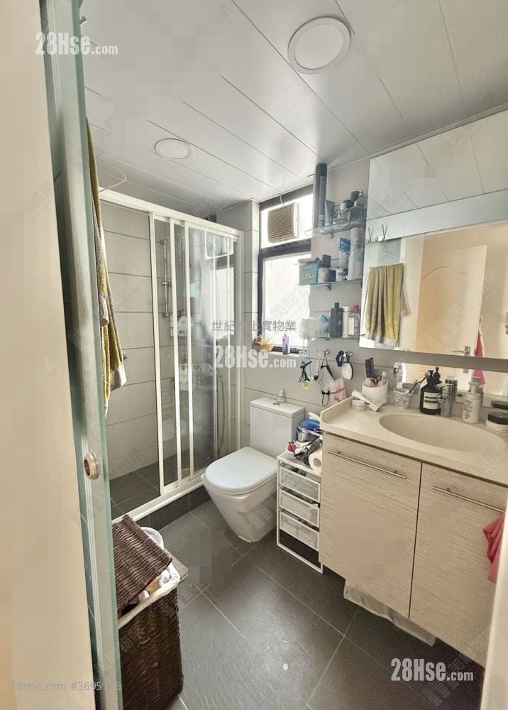 Parc Oasis Sell 3 Bedrooms , 3 Bathrooms 1,020 ft²