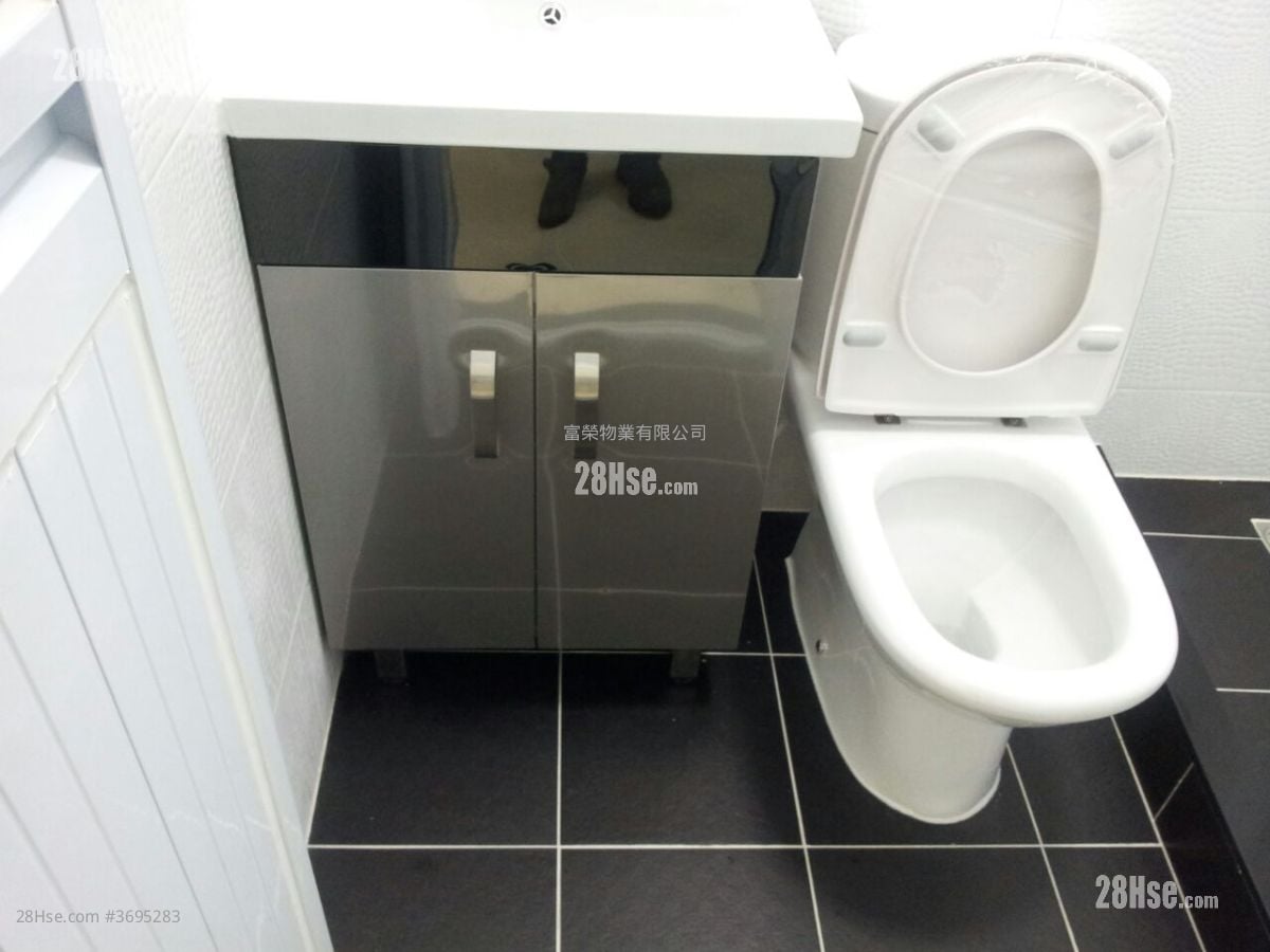 Sunny Court Sell Studio , 1 Bathroom 252 ft²