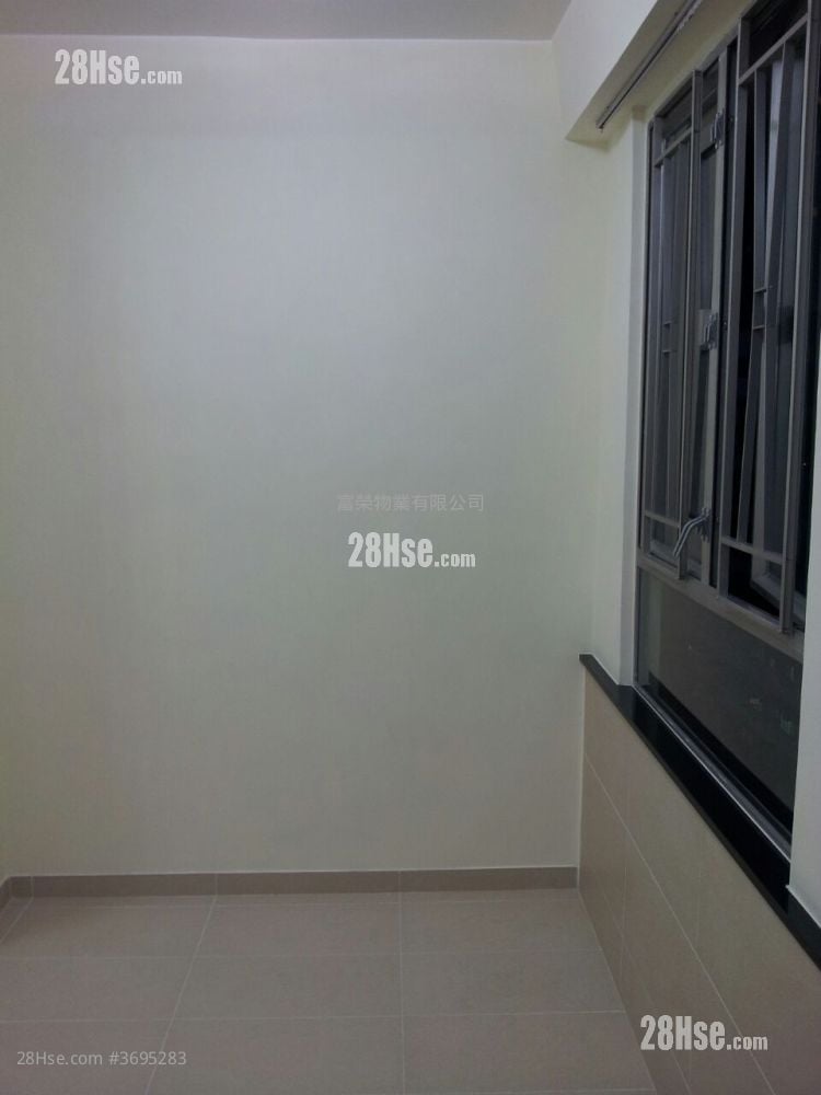 Sunny Court Sell Studio , 1 Bathroom 252 ft²