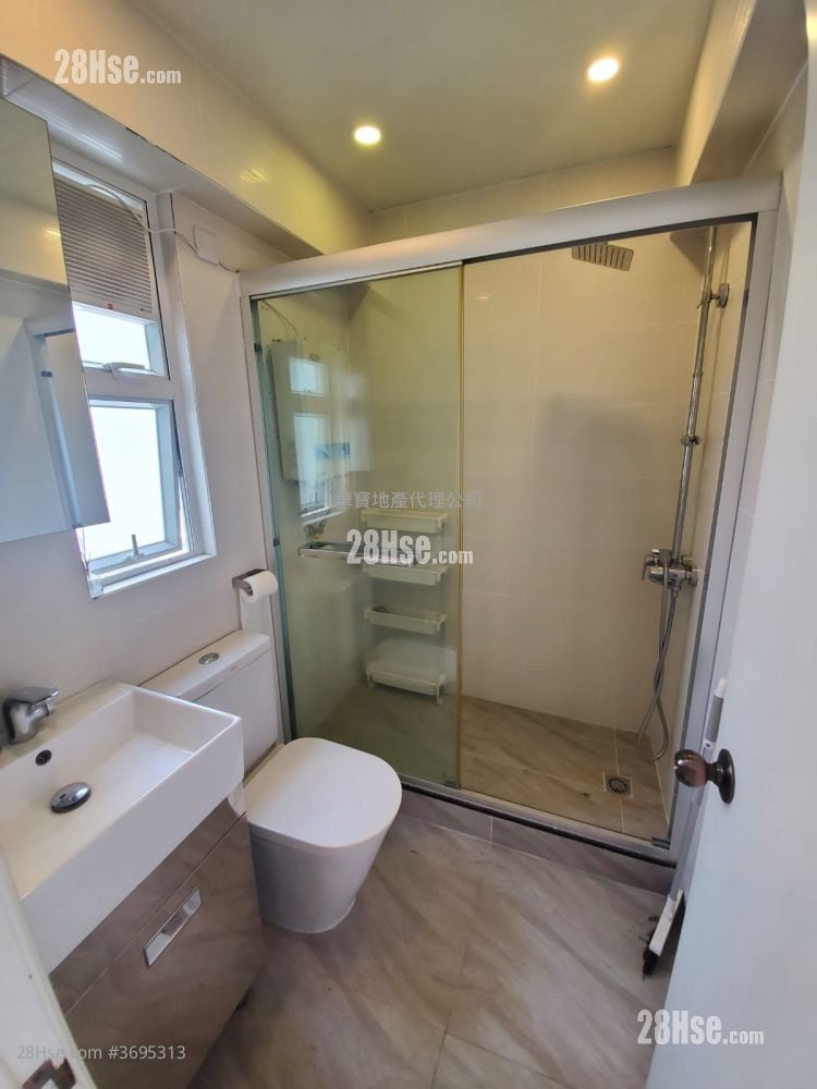 冠峰园 租盘 3 房 , 3 浴室 864 平方尺