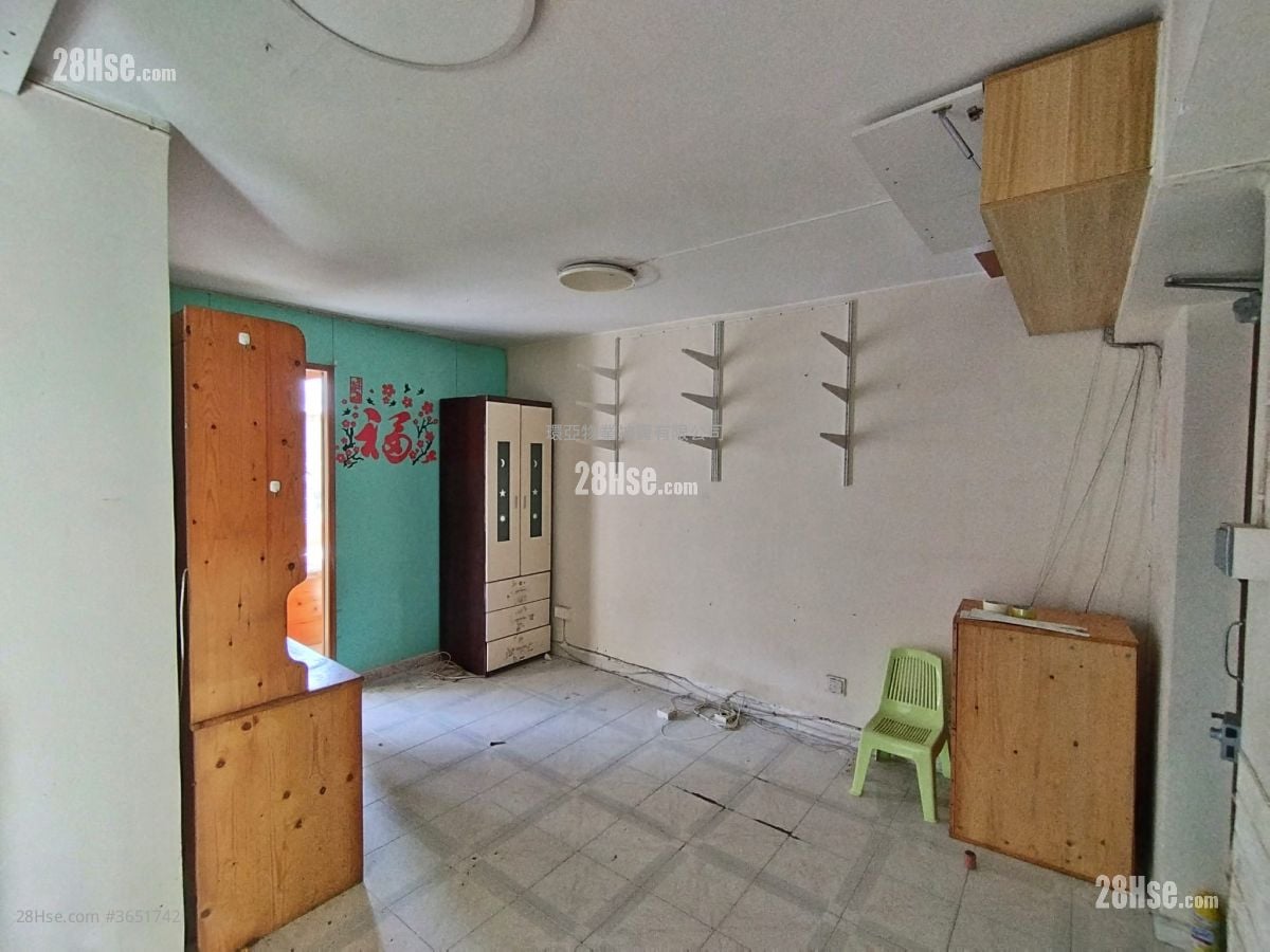 Hin Keng Estate Sell 2 Bedrooms , 1 Bathroom 376 ft²