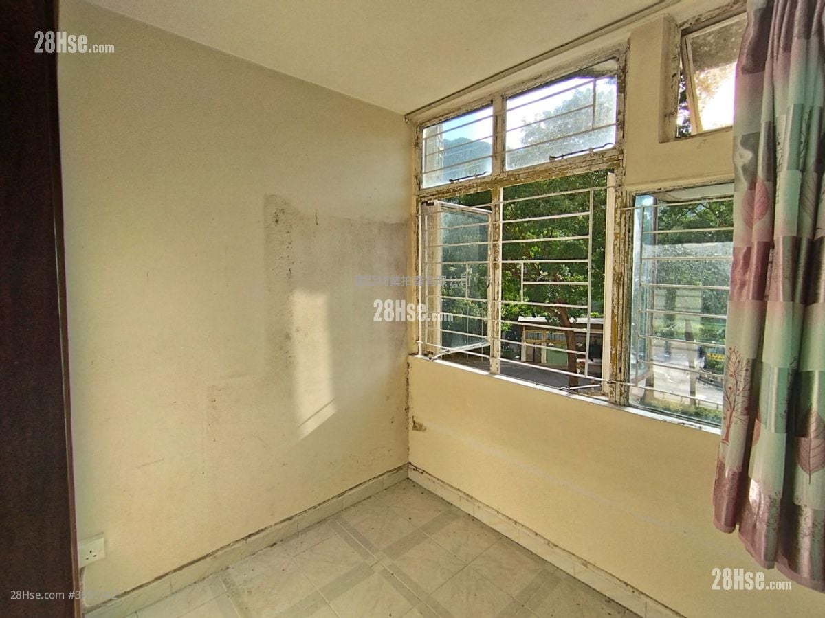 Hin Keng Estate Sell 2 Bedrooms , 1 Bathroom 376 ft²