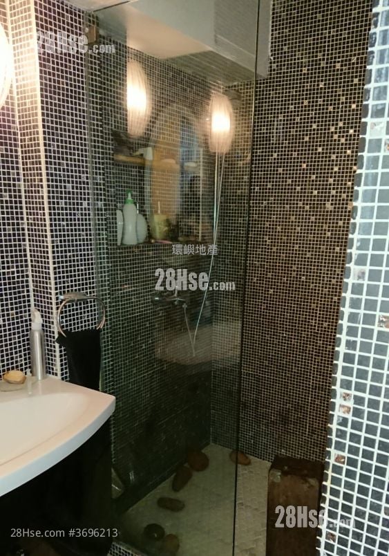 村屋 售盘 1 房 , 1 浴室 400 平方尺