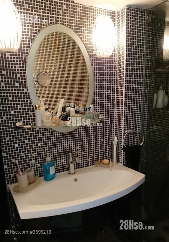 村屋 售盘 1 房 , 1 浴室 400 平方尺