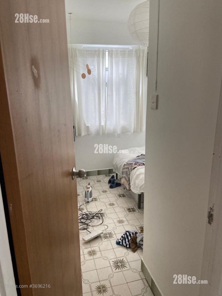 村屋 售盘 1 房 , 1 浴室 400 平方尺