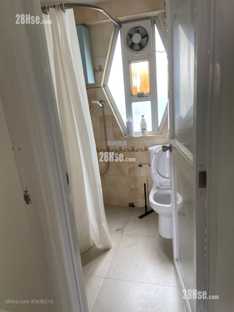 村屋 售盘 1 房 , 1 浴室 400 平方尺