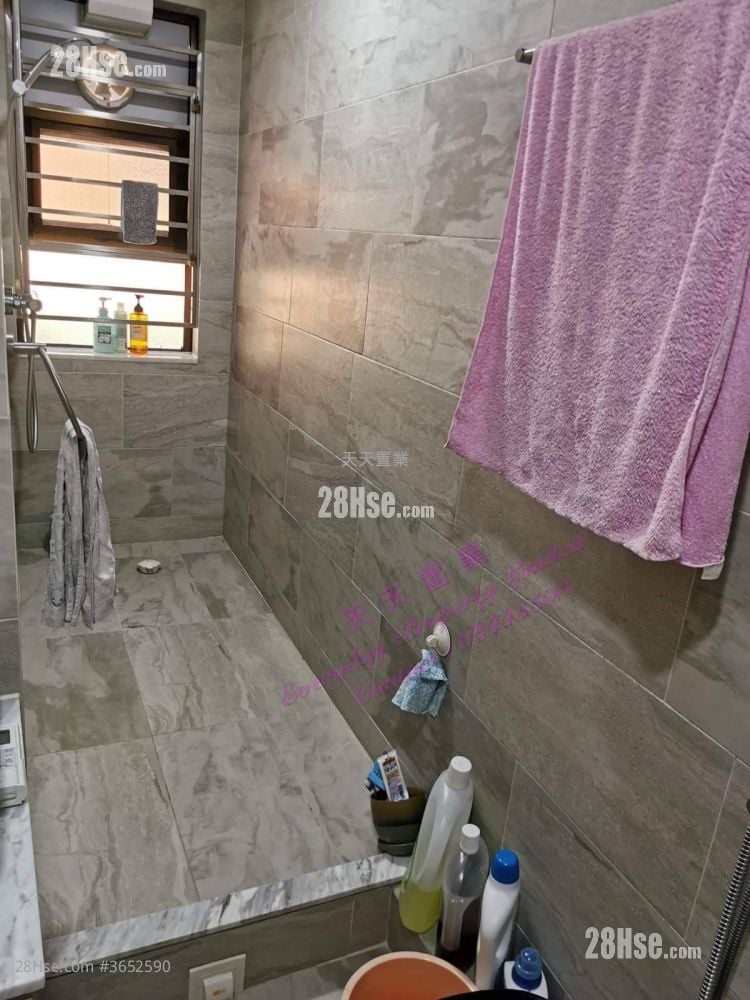 村屋 售盘 3 房 , 2 浴室