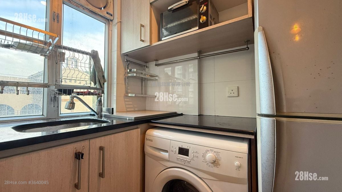 On Lok Building Sell 1 Bedroom , 1 Bathroom 336 ft²