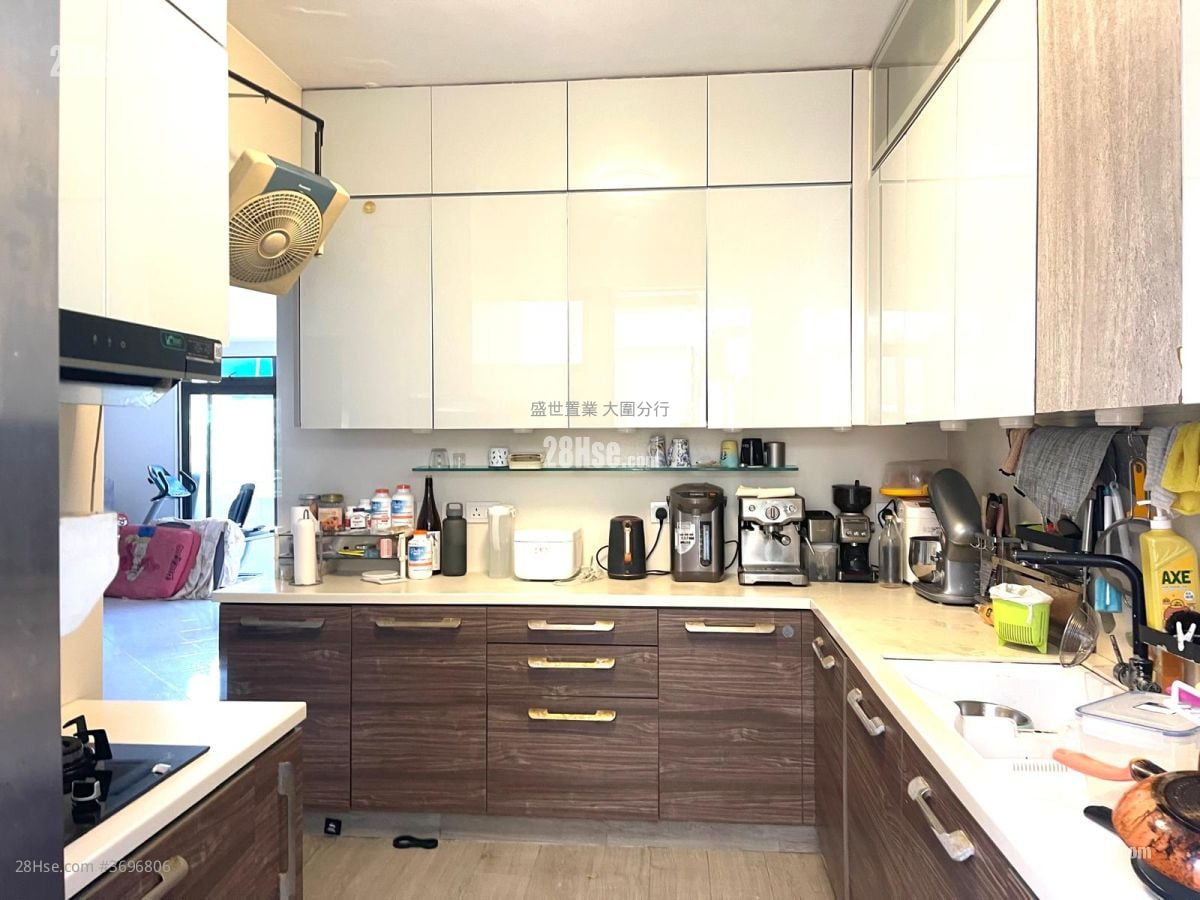 雅苑 售盘 4 房 , 3 浴室 1,338 平方尺