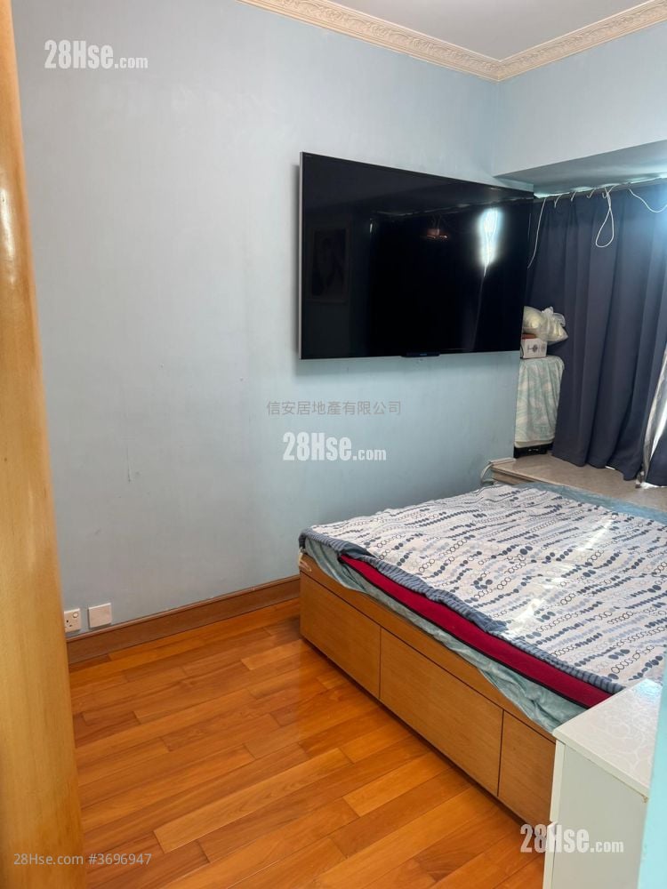 龍成花園 售盤 4 房 , 2 浴室 695 平方呎