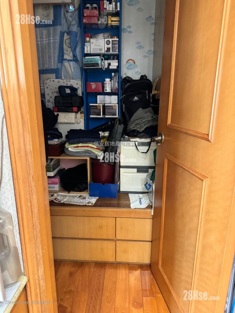 龍成花園 售盤 4 房 , 2 浴室 695 平方呎