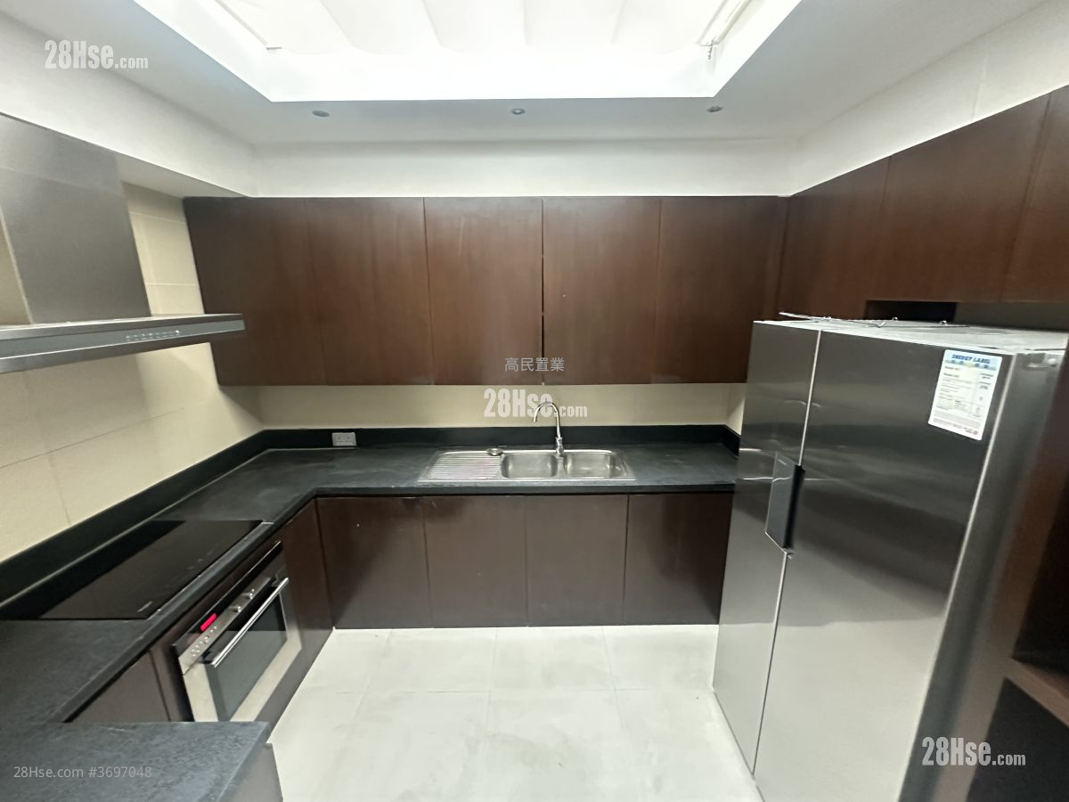 Fullway Garden Sell 3 Bedrooms , 3 Bathrooms 1,449 ft²