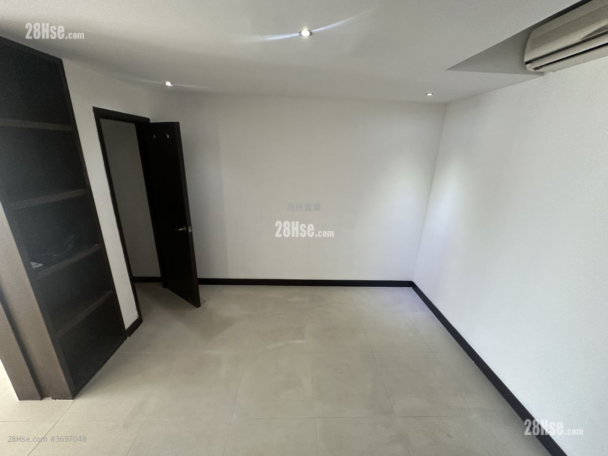 Fullway Garden Sell 3 Bedrooms , 3 Bathrooms 1,449 ft²