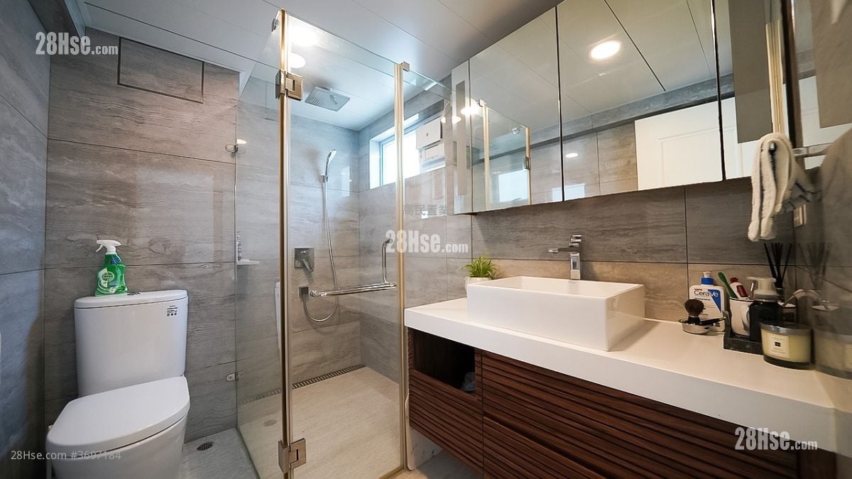 Ho Chung Sell 4 Bedrooms , 3 Bathrooms 2,100 ft²