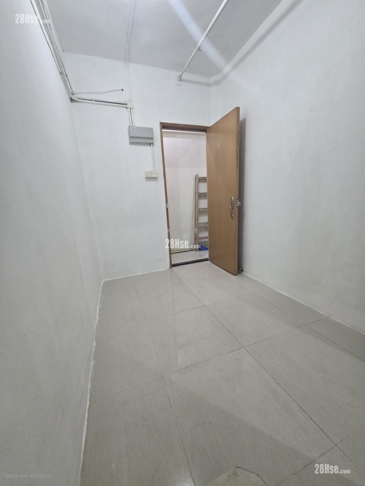 Man Yuen Building Rental 1 Bedroom , 1 Bathroom 150 ft²