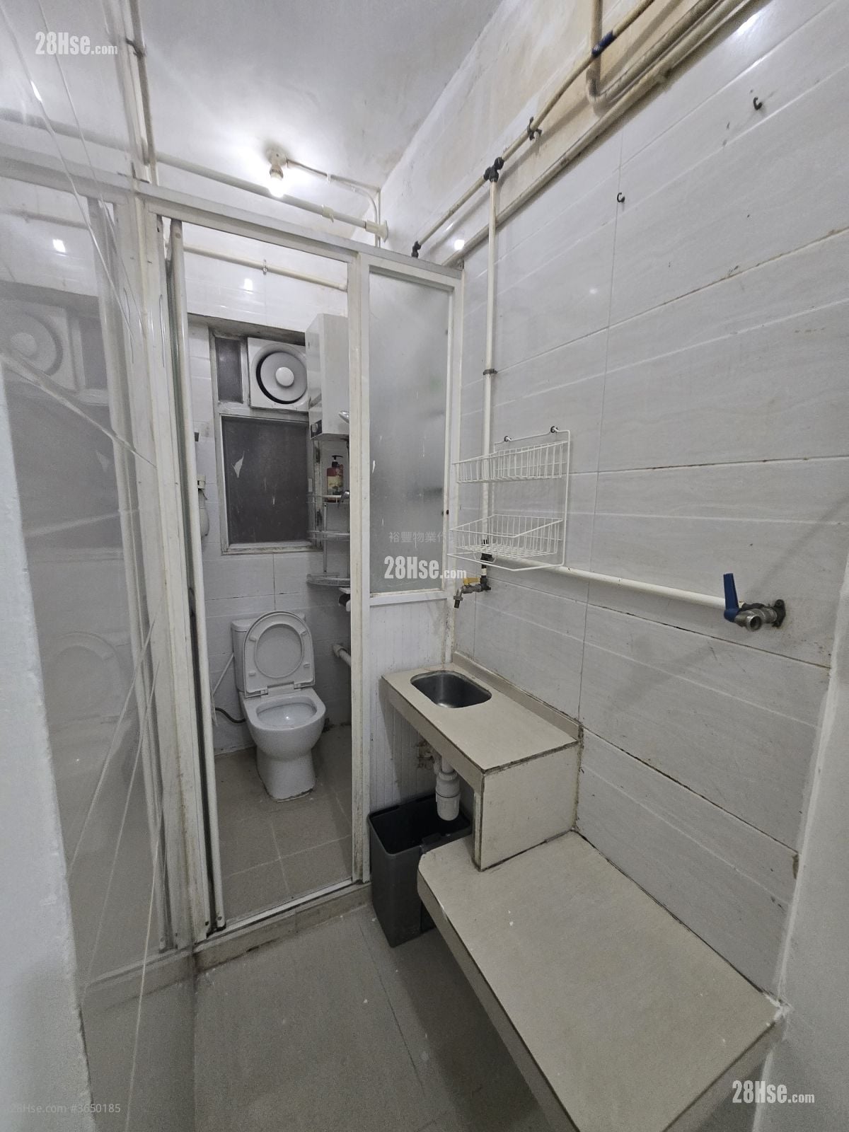 Man Yuen Building Rental 1 Bedroom , 1 Bathroom 150 ft²