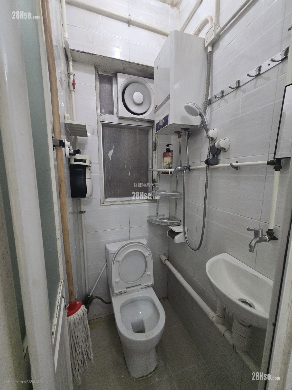 Man Yuen Building Rental 1 Bedroom , 1 Bathroom 150 ft²