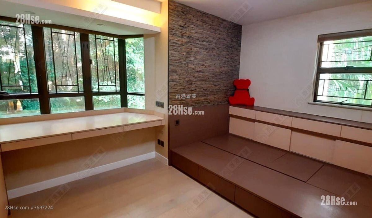 寧養台 售盤 4 房 , 2 浴室 1,418 平方呎