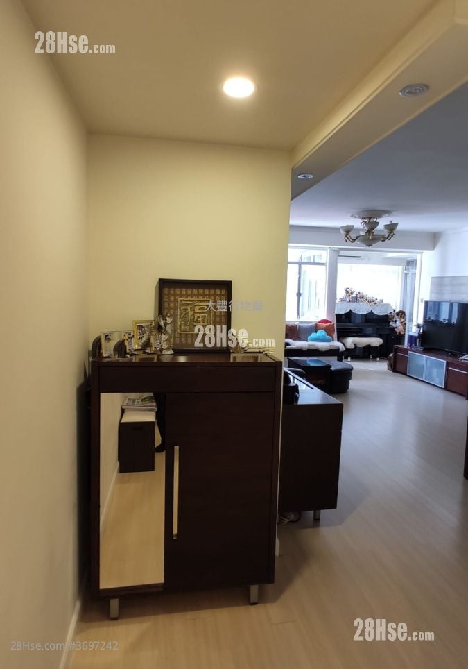 幸运阁 售盘 3 房 , 2 浴室 1,281 平方尺