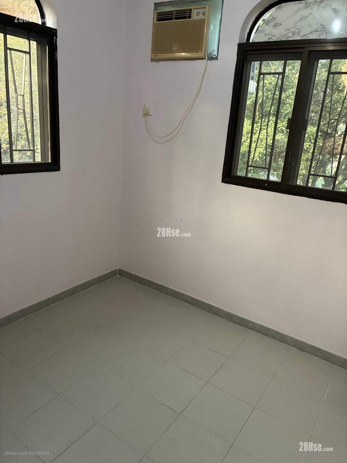 村屋 租盤 3 房 , 1 浴室 700 平方呎