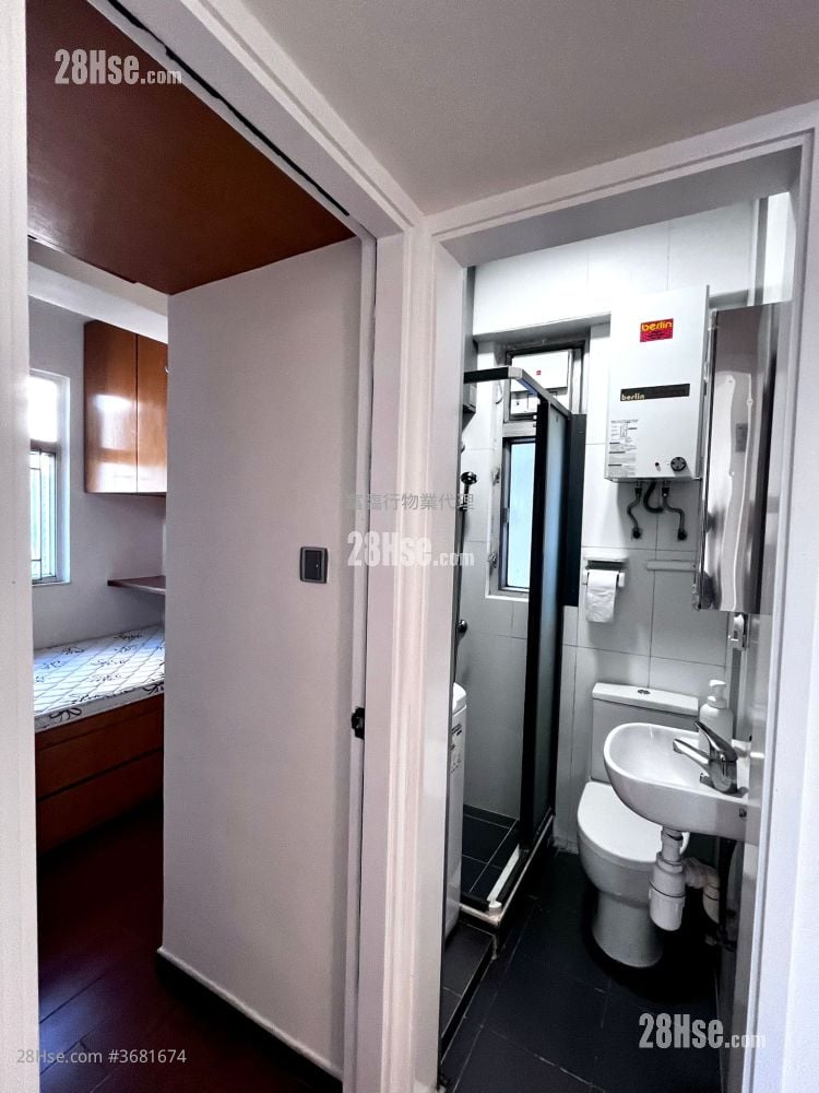 乐景大厦 售盘 2 房 , 1 浴室 328 平方尺