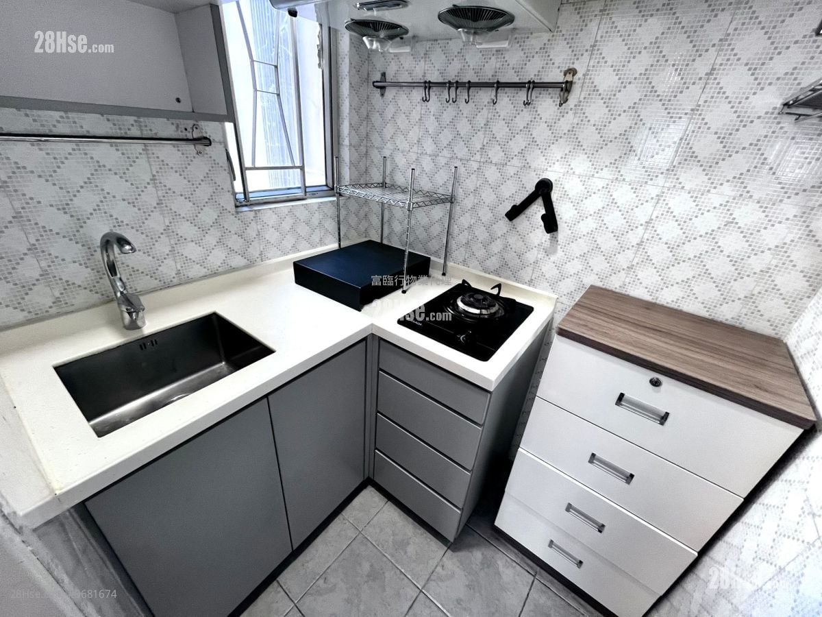 乐景大厦 售盘 2 房 , 1 浴室 328 平方尺