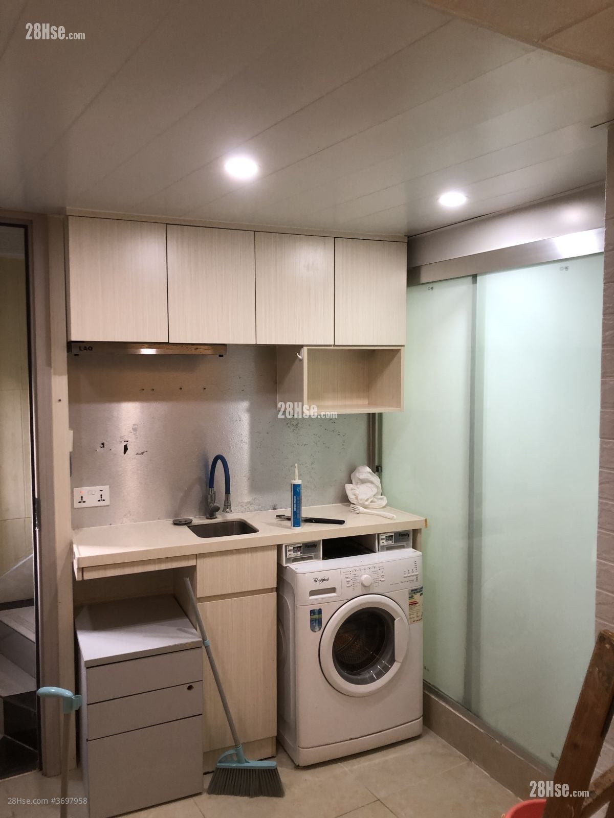 Old Walled Village Rental Studio , 1 Bathroom 150 ft²