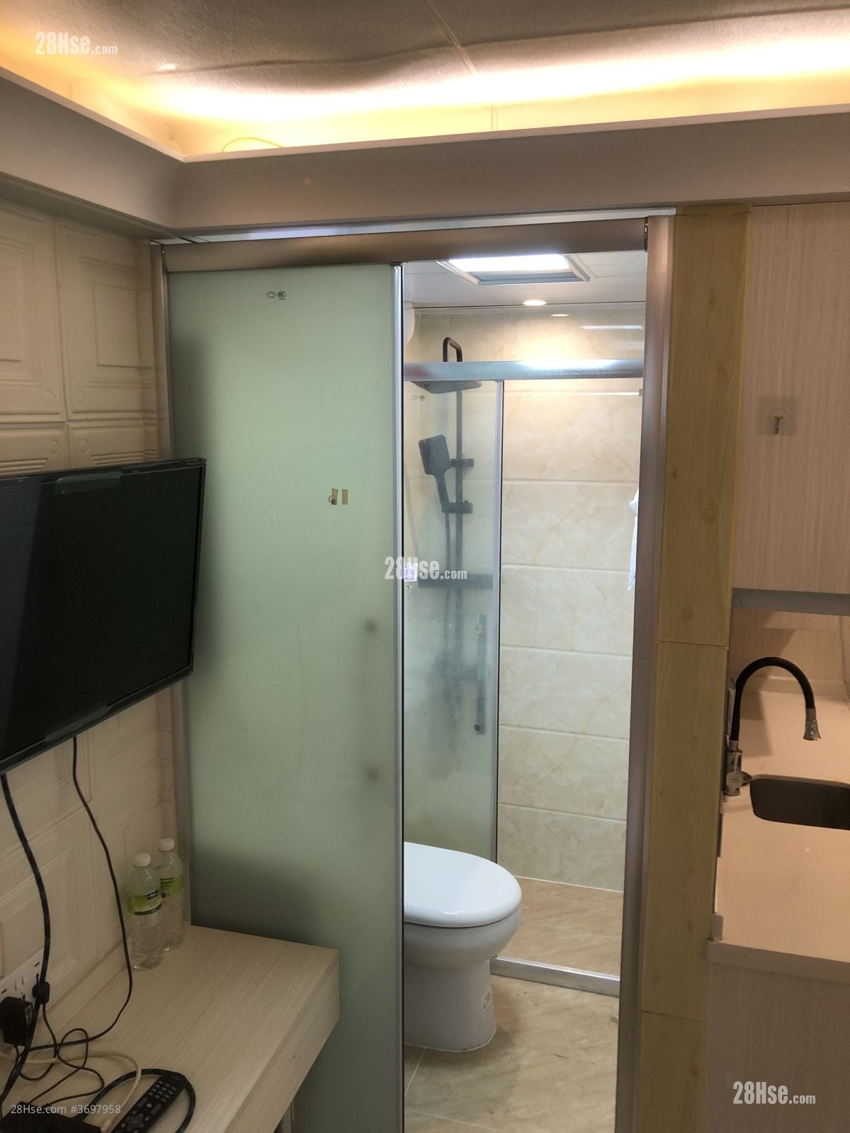 Old Walled Village Rental Studio , 1 Bathroom 150 ft²