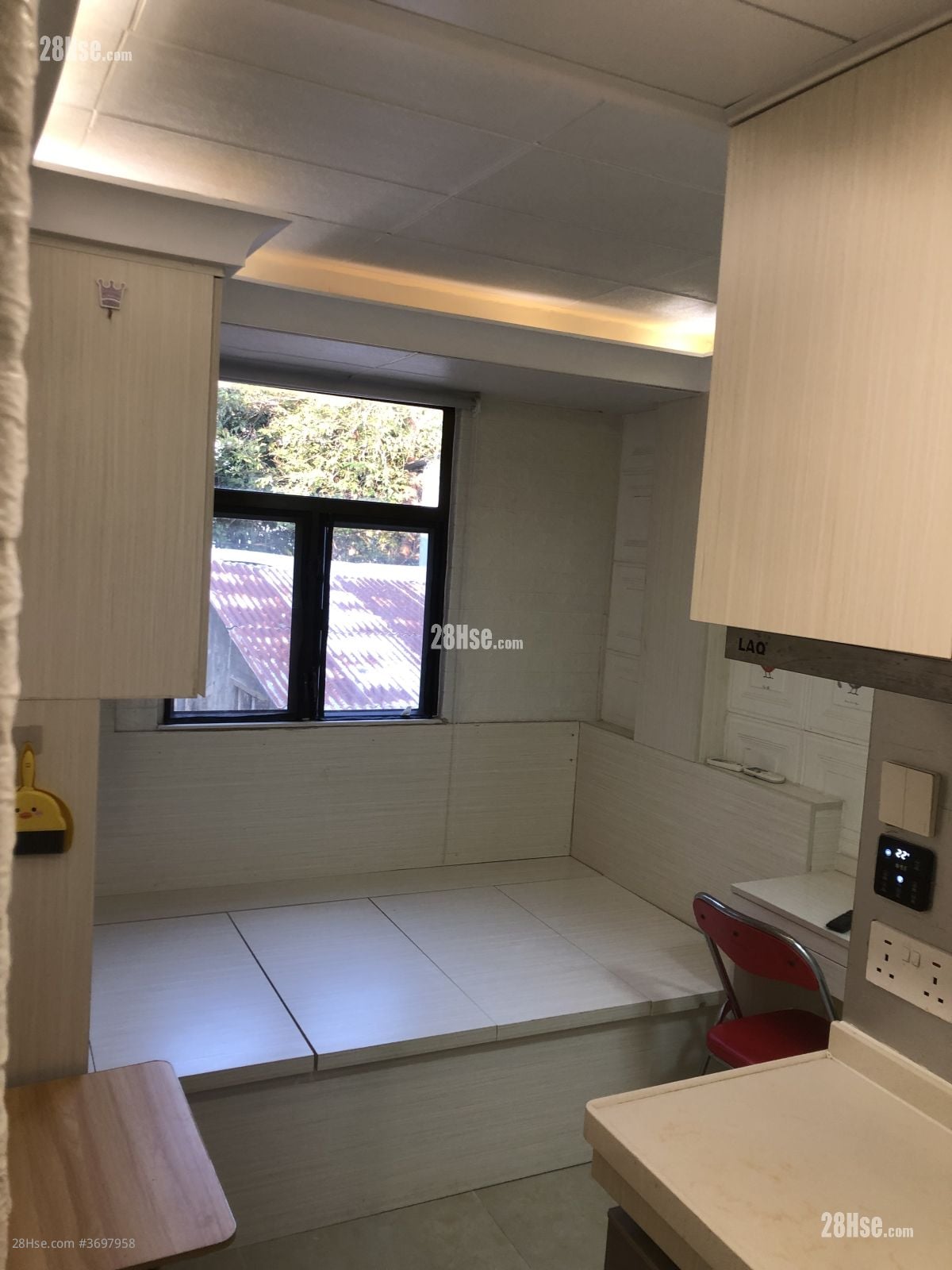 Old Walled Village Rental Studio , 1 Bathroom 150 ft²