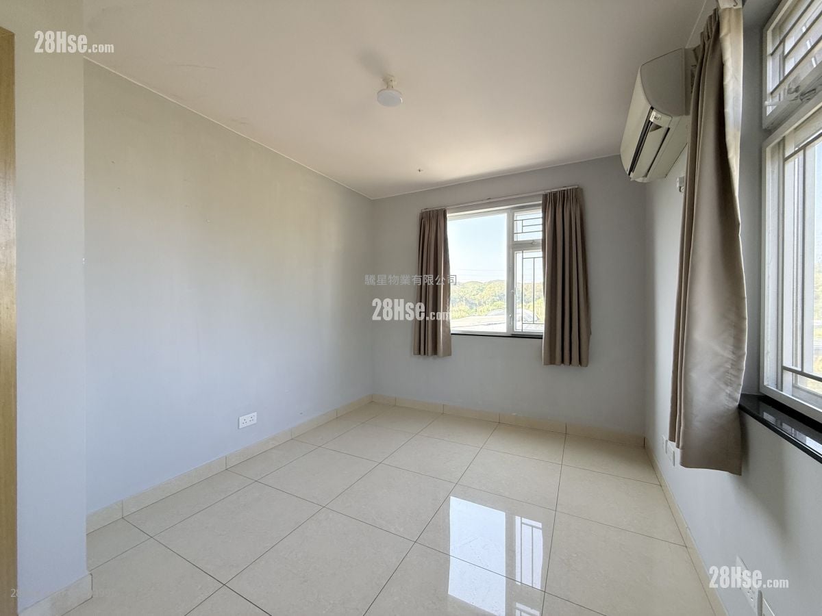 村屋 售盘 2 房 , 2 浴室 780 平方尺