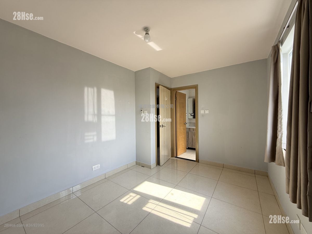 村屋 售盘 2 房 , 2 浴室 780 平方尺