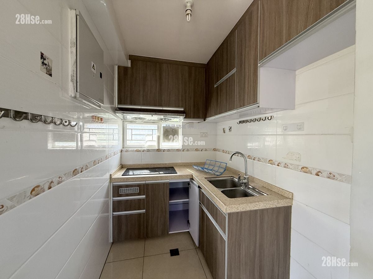 村屋 售盘 2 房 , 2 浴室 780 平方尺