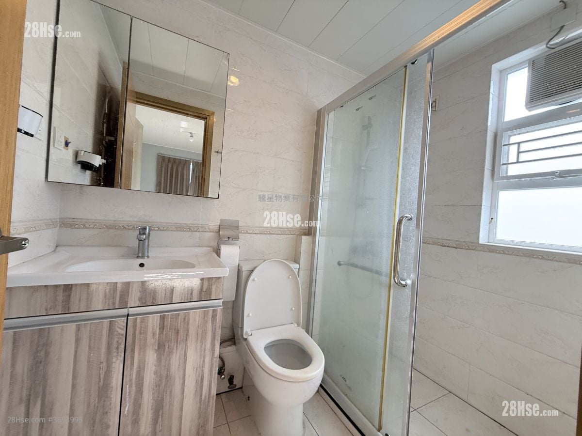 村屋 售盘 2 房 , 2 浴室 780 平方尺