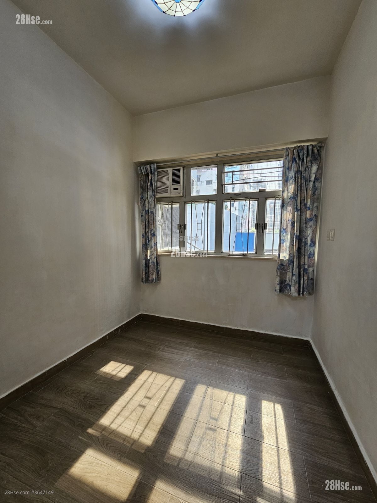 单幢楼房 售盘 2 房 , 1 浴室 367 平方尺